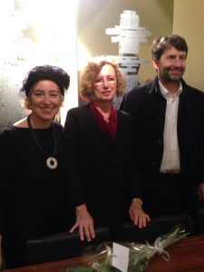 Maria Livia Brunelli con Flavia e Dario Franceschini all'inaugurazione della mostra "Le muse quietanti"