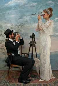 Massimo Alì Mohammed con la fidanzata scultrice Elisa Leonini ritratti da Flavia Franceschini per la mostra "Le muse quietanti"